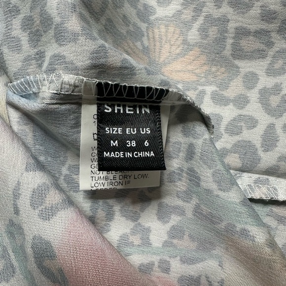 SHEIN VCAY Butterfly & Leopard Print Dolman - Picture 7 of 7